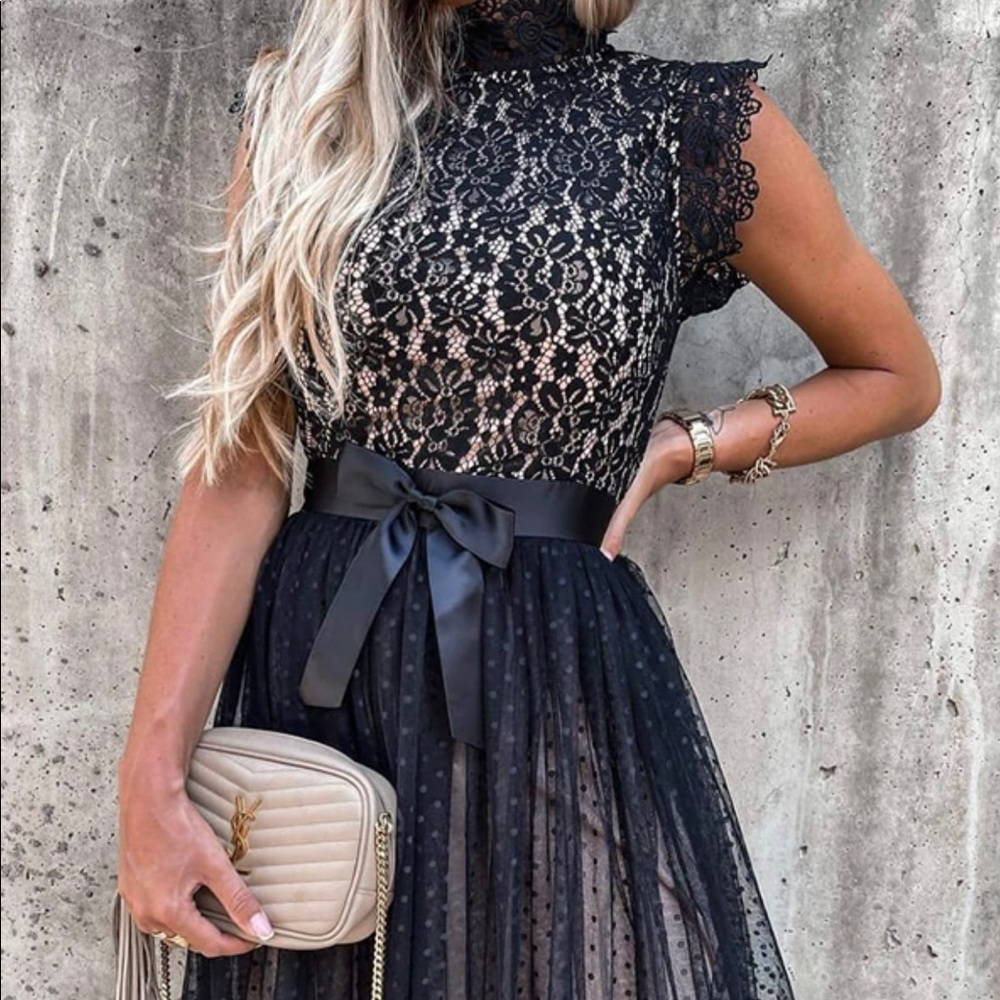 Lace midi dress